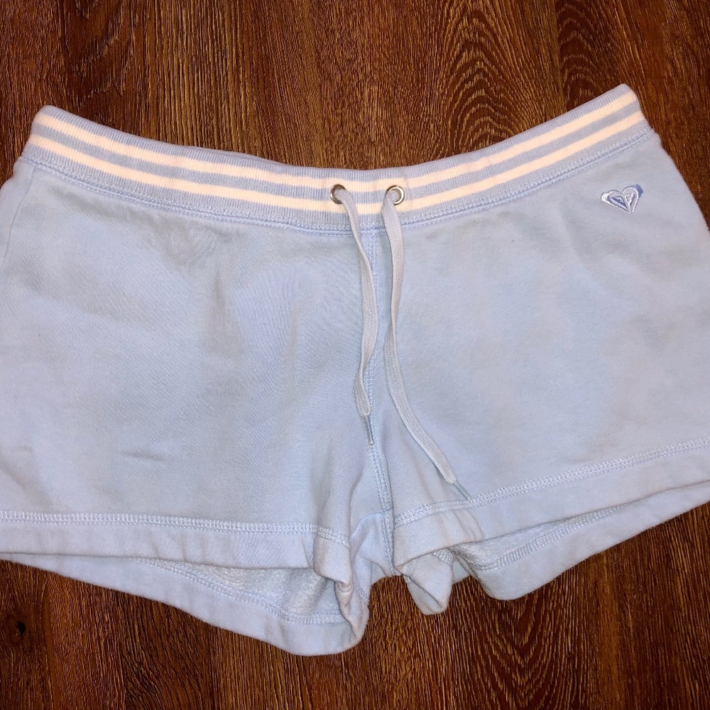 Roxy shorts size medium